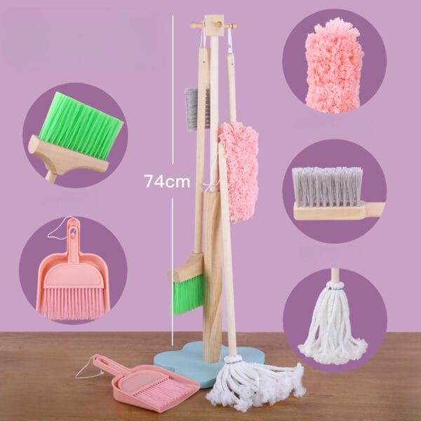 Ensemble de jouets de nettoyage en bois pour enfants : un ensemble de jouets de nettoyage réaliste pour les enfants, comprenant des balais, des pelles à poussière et des serpillières. 74 cm de hauteur.