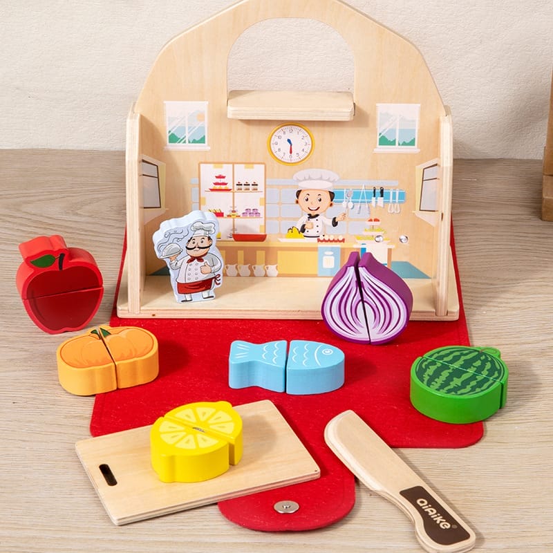 Cuisine enfant en bois avec des pièces alimentaires colorées. Une mini-cuisine portable pour les enfants créatifs.