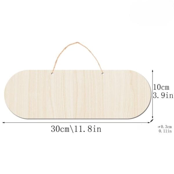 Ovales, leeres Holzschild mit Seilaufhängung, perfekt für die DIY-Dekoration. 30 cm x 10 cm.