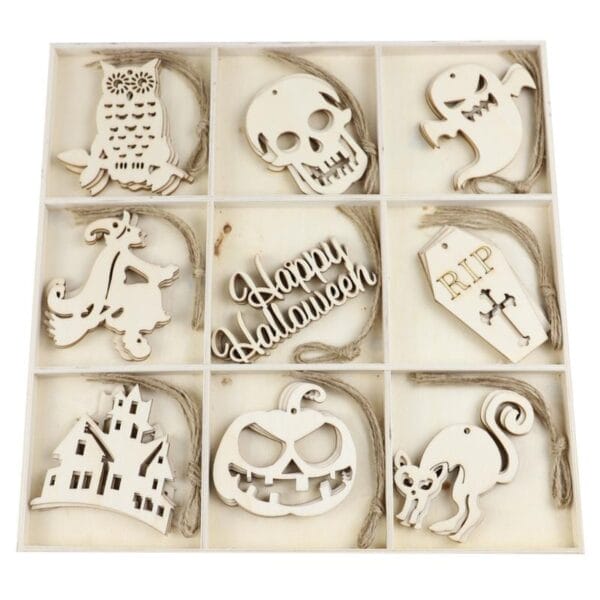 Halloween-Dekorationen aus Holz in einer Schachtel: Eule, Totenkopf, Geist, Hexe, Kürbis, Katze, Spukhaus, Ruhe in Frieden. Ideal für DIY-Projekte.