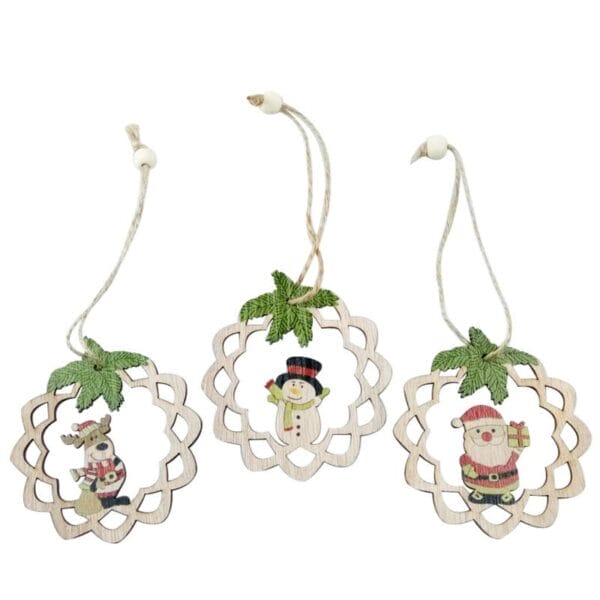 Drei bezaubernde Weihnachtsdekorationen aus Holz: Schneemann, Rentier und Weihnachtsmann. Perfekt für den Großhandels-Weihnachtsbaumschmuck.