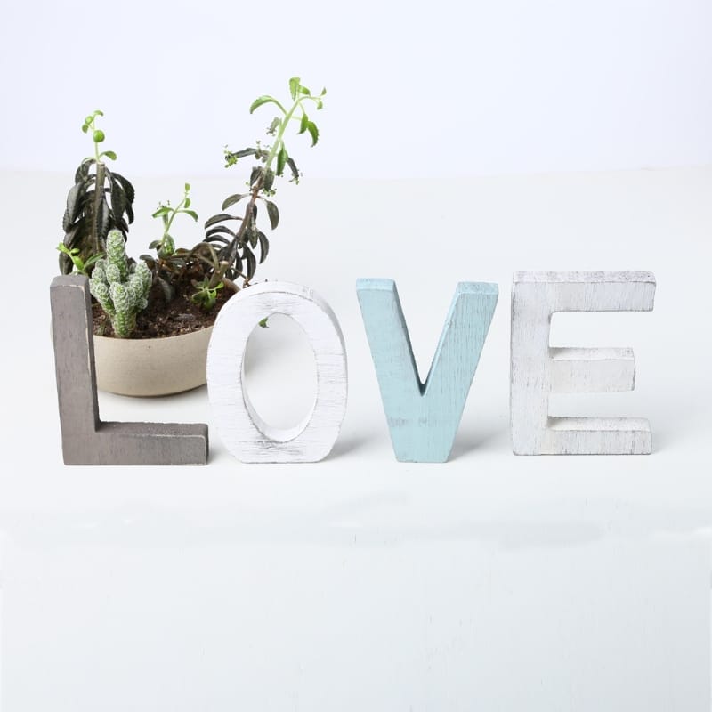 Buchstaben als Deko – Rustikale LOVE Holzbuchstaben