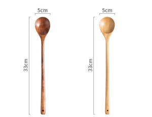 Zwei Kochlöffel aus Holz mit langem Griff, 33 cm lang mit 5 cm breiter Laffe. Holz Kochlöffel.
