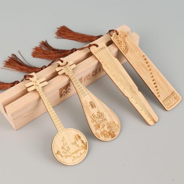 Holz Lesezeichen mit Musikinstrumente Design und Quasten