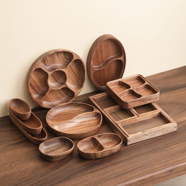 Kleine Holzschale aus Nussbaum