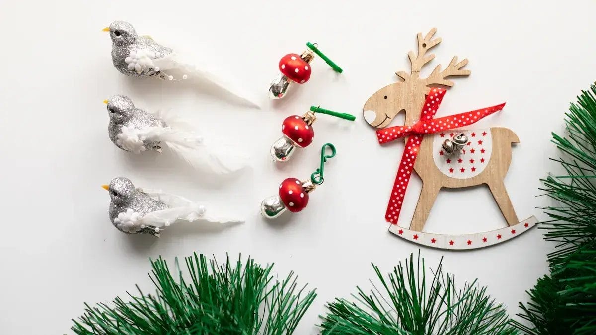 Materialien für Weihnachtsdeko aus Holz basteln