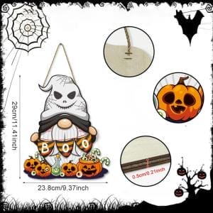 Halloween-Zwerg-Hängedekoration aus Holz mit Kürbissen und „BUH!“-Banner.