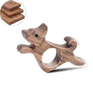 Hölzernes Lesezeichen in Katzenform, handgefertigt aus massivem Walnussholz. Perfekt für Buchliebhaber.