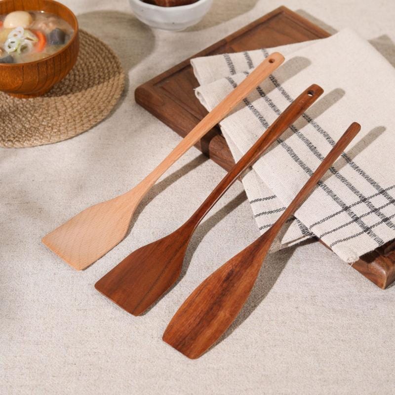 Küchenutensilien aus Holz