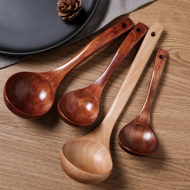 Suppenlöffel aus Holz für die Küche