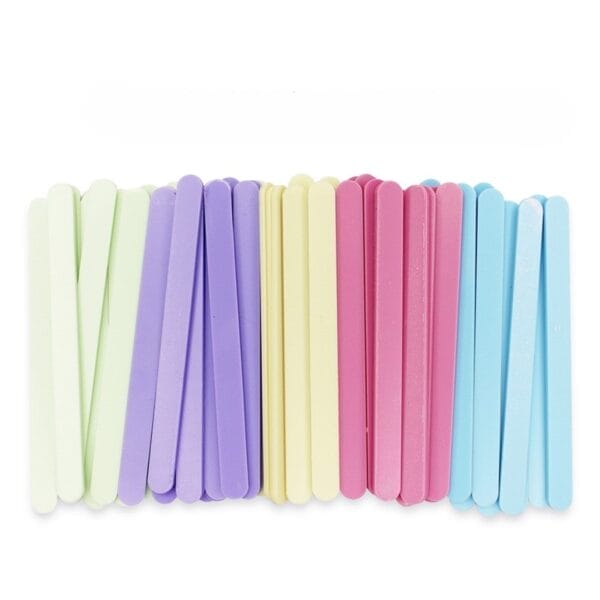 Sortiment pastellfarbener Bastelstäbe, ideal für DIY-Projekte und Dekorationen. Großhandel erhältlich.