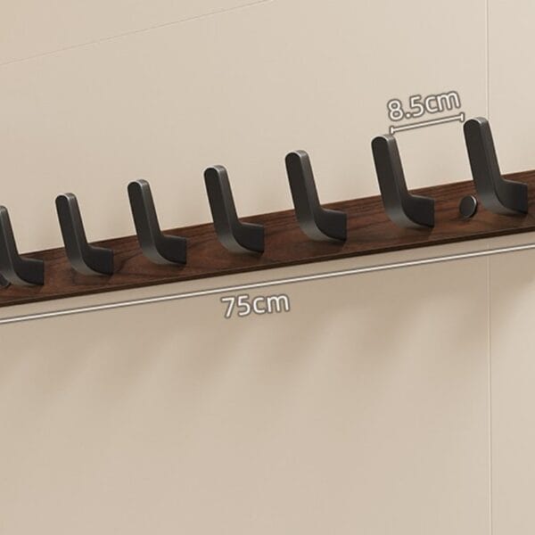 Wandmontierter Handtuchhalter Holz mit Haken für Jacken und Handtücher. 75cm breit.