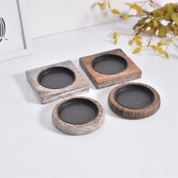 Rustikale Kerzenuntersetzer aus Holz, quadratisch und rund, für Kerzenteller Holz Großhandel.
