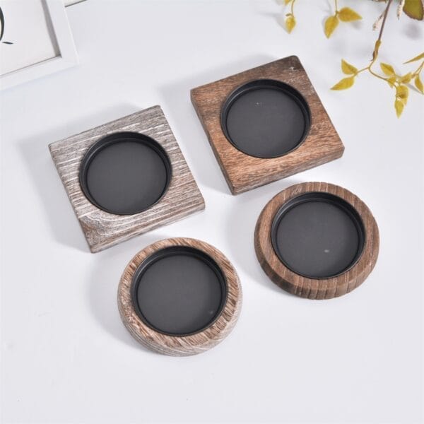 Rustikale Kerzenuntersetzer aus Holz, verschiedene Formen. Kerzenteller Holz Großhandel.