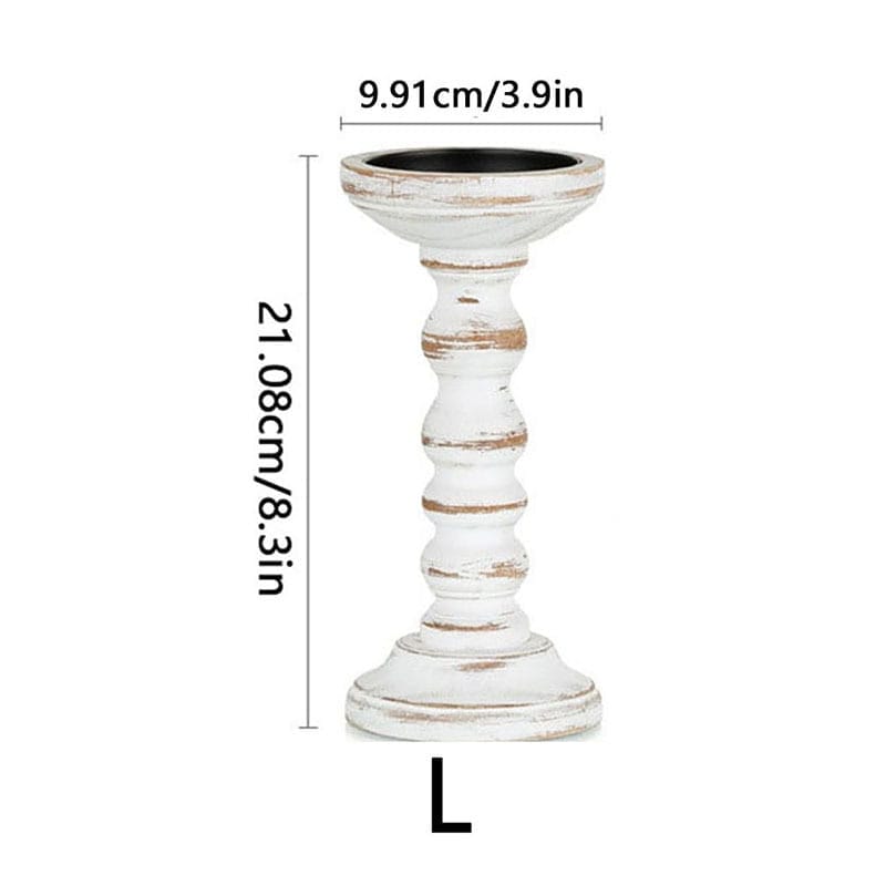 Rustikaler Kerzenständer aus Holz mit Maßen: 21,08 cm hoch, 9,91 cm Durchmesser.
