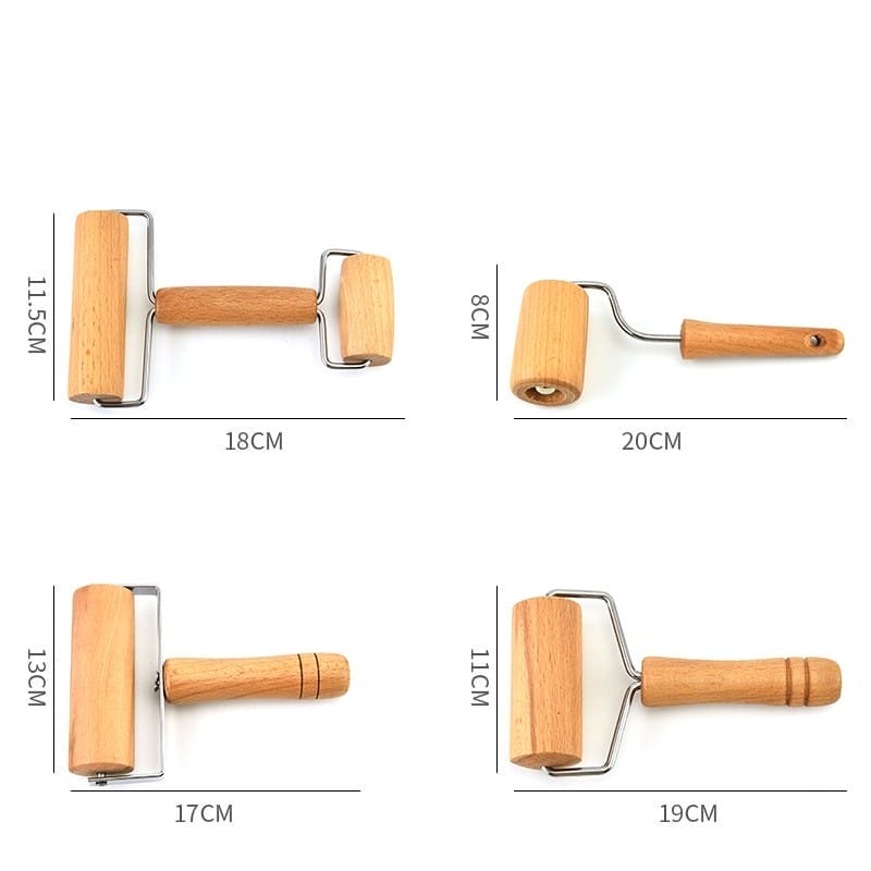 Verschiedene kleine Nudelhölzer aus Buchenholz, ideal für Bäckerei, mit Größenangaben.