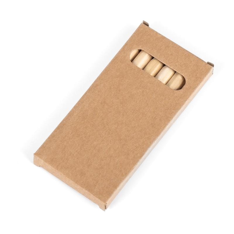 Holzstifte: Buntstifte in einer braunen Pappschachtel für Kinderkunst.